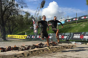 zuletzt vor dem Ziel der Fire Jump (Foto. MartiN Schmitz)